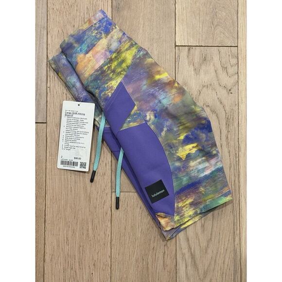 NEW Lululemon Cargo high rise running pockets Hiking Shorts colorful Size 2 - Picture 7 of 7
